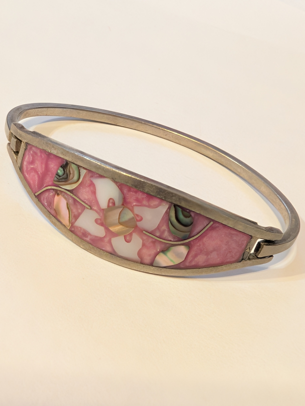 Pink and white floral design bangle with mother of pearl inlay